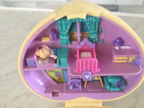 1994 VINTAGE POLLY POCKET NURSERY & PLAYGROUND PLAYSET WITH FIGURE - Picture 8 of 15