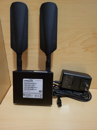 CradlePoint IBR600LPE Verizon, ATT, TMobile Wireless Router W/Antennae and PSU - Picture 2 of 3