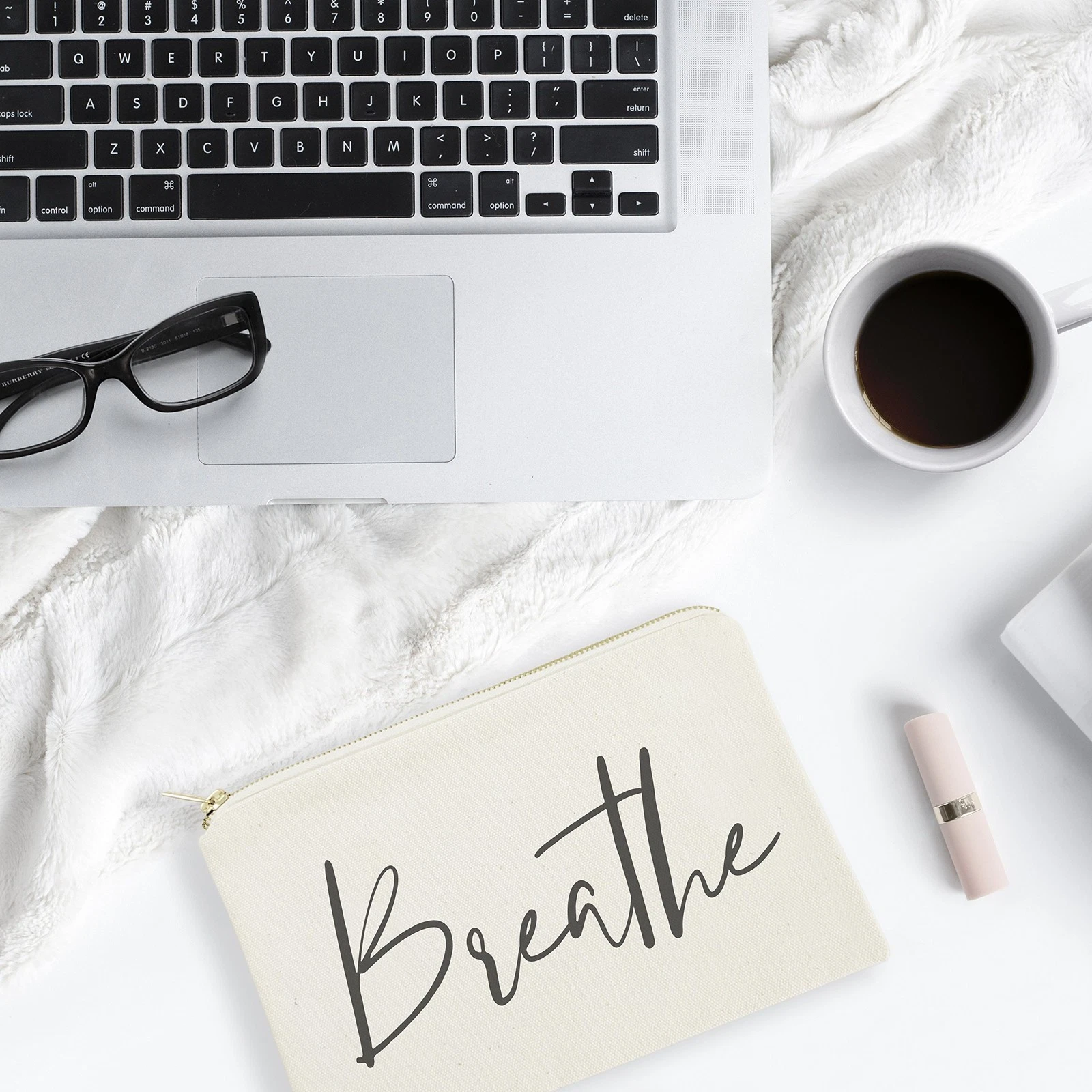 The Cotton & Canvas Co. Breathe Cosmetic Bag - Thumbnail 3