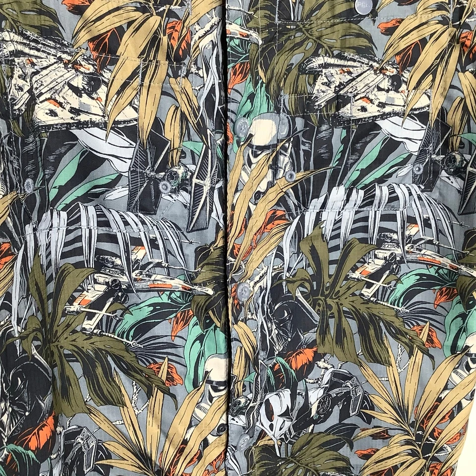 Columbia Star Wars Outer Rim Collection PFG Short Sleeve Button Down Shirt Large - Image 4 of 4