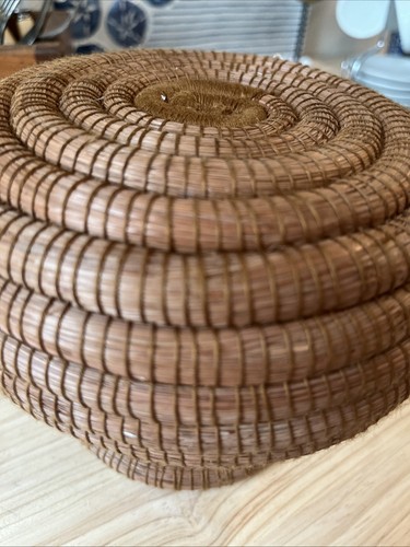 VINTAGE WOVEN PINE NEEDLE BASKET VASE-6”x5.5” - Picture 7 of 8