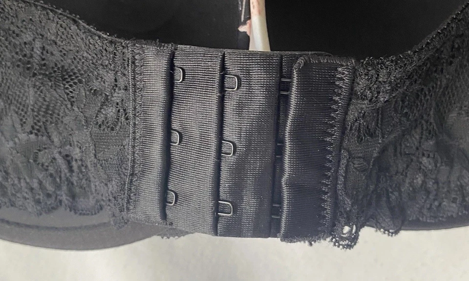 Torrid Underwire Skull And Floral Bra  Lined Cups  Roses Skulls Sz 40DD - Image 2 of 3