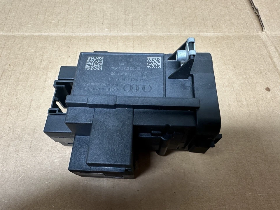 Ключ зажигания и слот 2011 Audi S4 B8 - Изображение 2 из 4