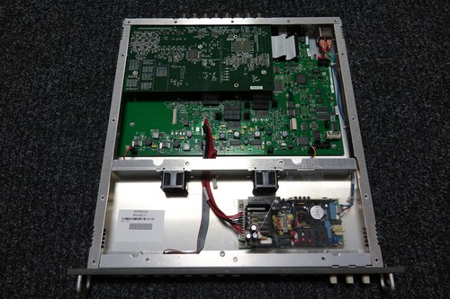 Tektronix WVR6020 Multi-Standard Multi-Format Waveform Rasterizer - Picture 5 of 14