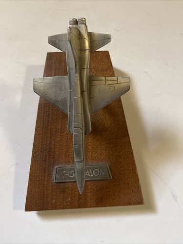 NORTHRUP U.S. AIR FORCE T-38 TALON SUPERSONICO PELTRO DISPLAY MODELLO TOPPING - Foto 7 di 12