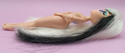 LOL Sorpresa OMG Groovy Babe Muñeca de Moda 9" Desnudo Articulado Cabello Blanco y Negro 2019 MGA - Imagen 5 de 9