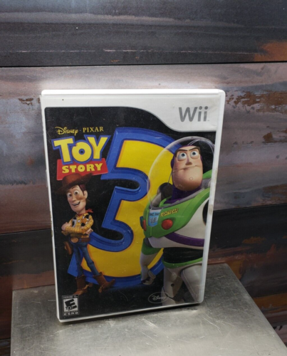 Toy Story 3 (Nintendo Wii, 2010) - CIB Complete with Manual and Poster - Afbeelding 1 van 3