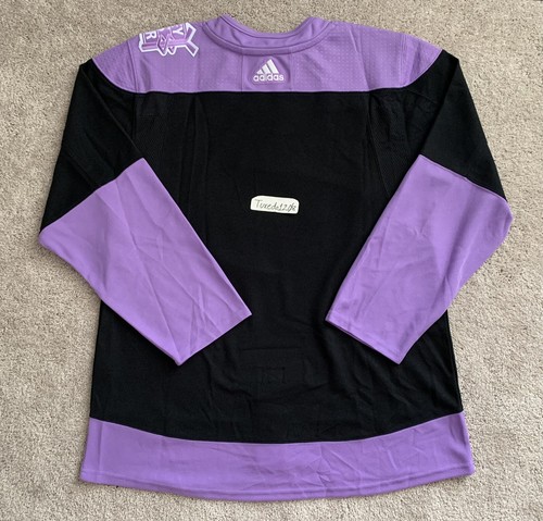 New! Authentic Adidas Nashville Predators NHL Hockey FIghts Cancer Jersey sz 52 - Picture 2 of 5