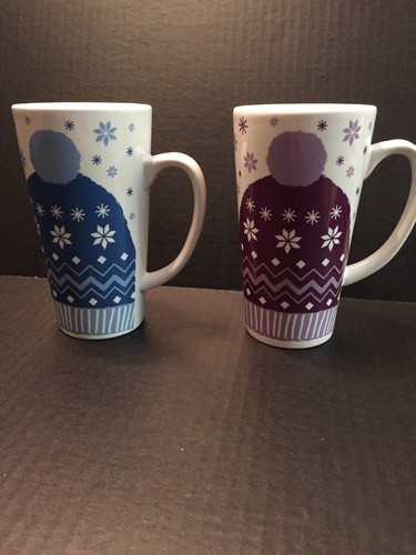 (2) Tazas CALIFORNIA DESPENSA con Copos de Nieve y Sombreros de Invierno - (1) Granate - (1) Azul - Imagen 1 de 8