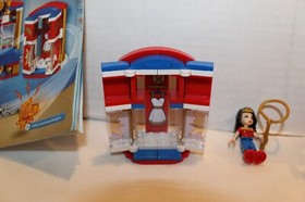LEGO DC Super Hero Girls: Wonder Woman Dorm Room (41235) w/ Manual Complete Set