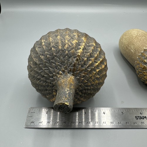 3er Set Resin Holz Eicheln mit Goldakzenten - Bild 7 von 8