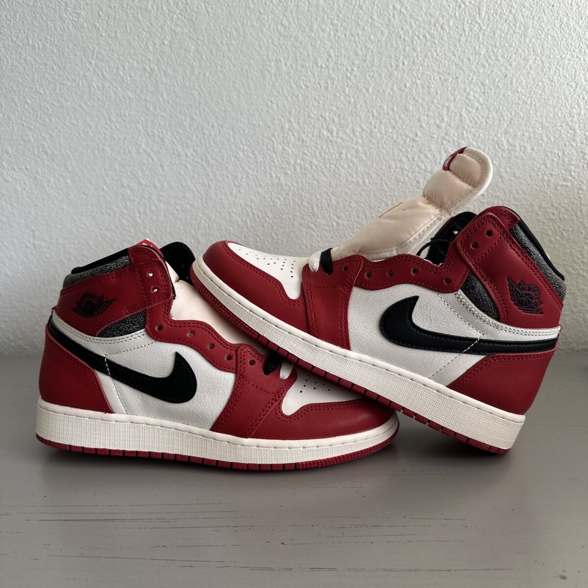 Air Jordan 1 Retro High OG Chicago Lost And Found (GS Size Air Jordan 1 Retro High OG Chicago Lost And Found (GS Size
