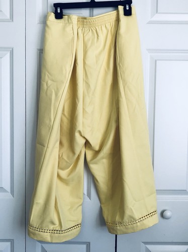 Alfred Dunner Women's Plus Size 22W Yellow Capri Pants Elastic Back Waist New!! - Picture 3 of 5