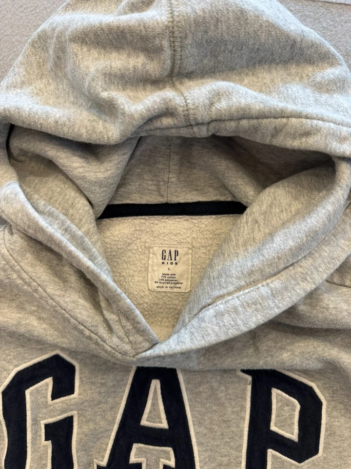 Sudadera Gap Niños Jóvenes Niños Grande Clásica Logo Atlética Gris Polar Sudadera con Capucha Foto 2 de 4