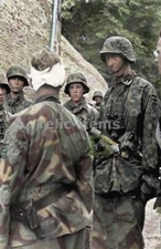 WW2 PICTURE PHOTO GERMAN SOLDIER WOUNDED AFTER BATTLE 6557