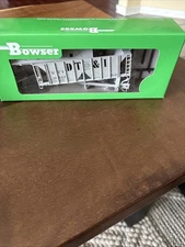 Bowser HO Detroit Toledo & Ironton 70 Ton 2-bay Covered Hopper Kit 60090 #10905