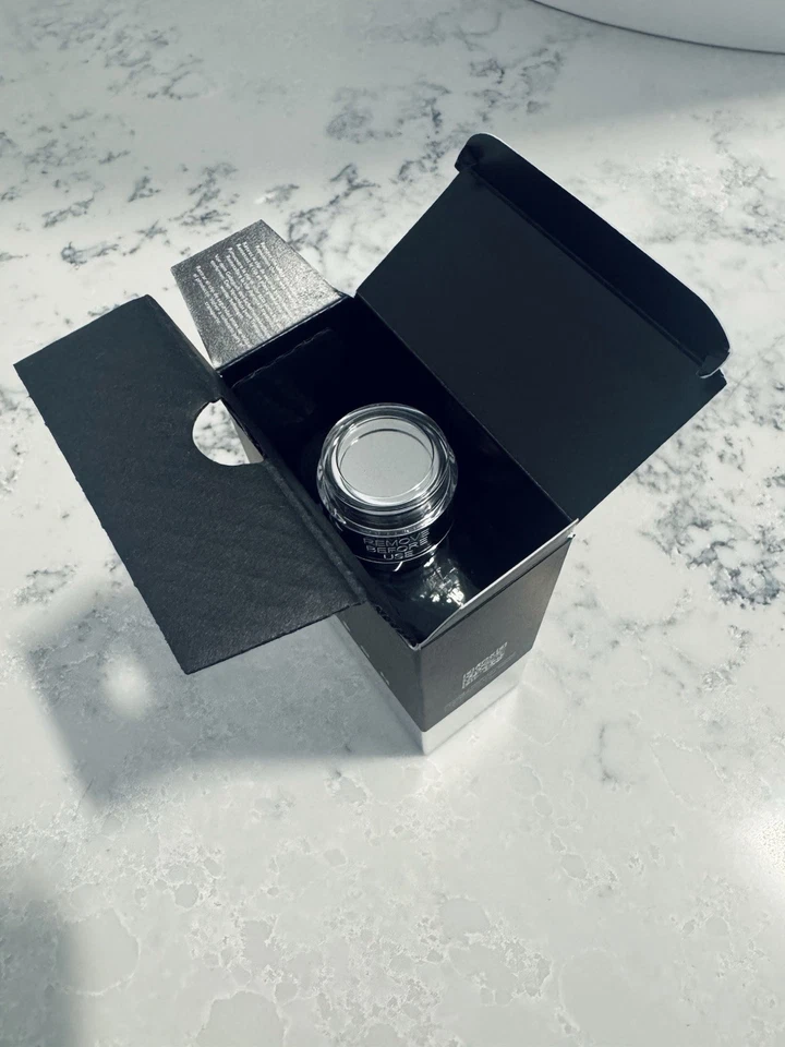 Prada Luna Rossa Carbon 50ml EDT Mens 100% Genuine (New) Fresh Sexy Perfume - image 3 of 4