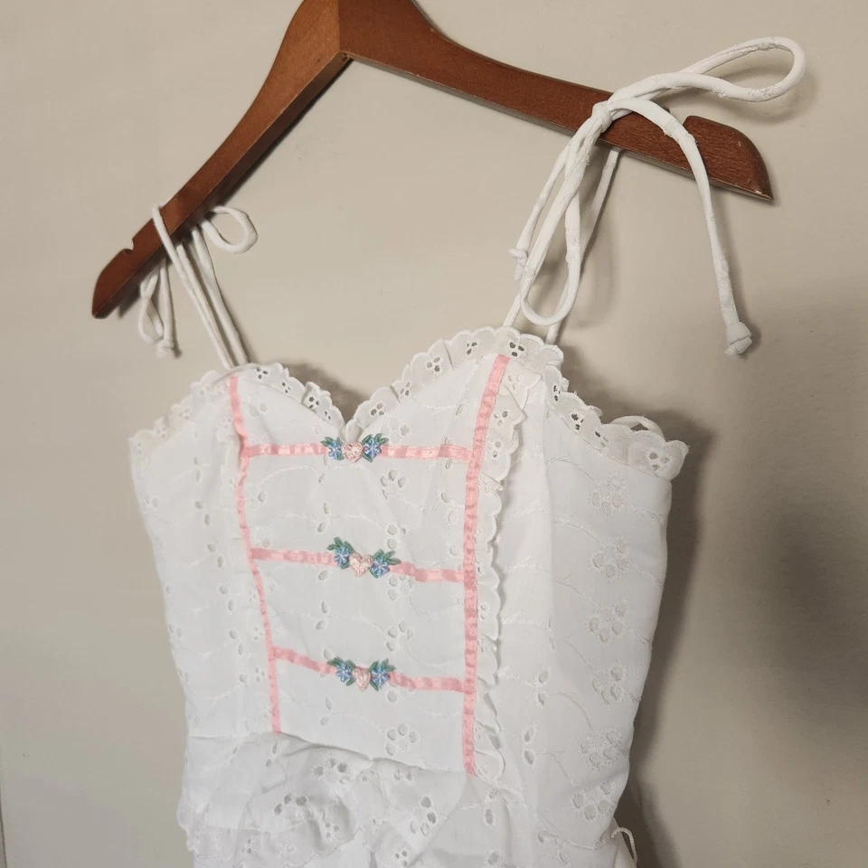 Maxi Vestido de Verano Vintage Candi Jones California Talla 3 Blanco Ojales Acentos Rosa Foto 3 de 4