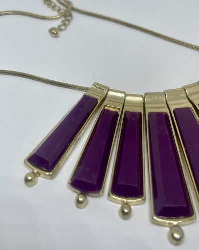 Vintage Egyptian Revival Deep Purple Bevelled Lucite Art Deco Bib Style Necklace - Picture 9 of 12