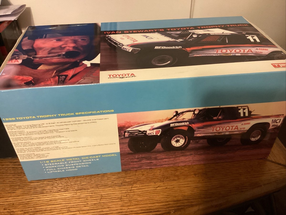 AUTOart トヨタ TOYOTA TROPHY-TRUCK 1:18 Toyota Trophy Truck TRD #11 Ivan Stewart, By AUTOart, 1/18