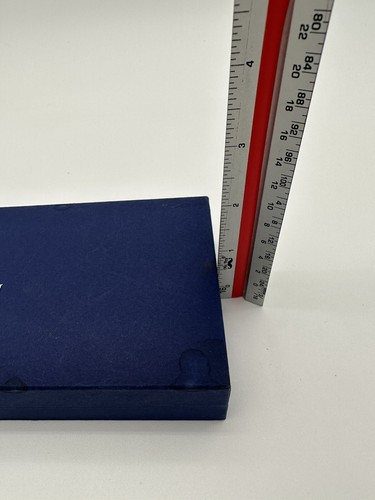 Authentic Swarovski Storage Box A/4 x 2 x 3 B/8.5 x 3.5 x 0.8 - Picture 8 of 10