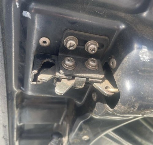 VE VF Commodore EGR Ute Lid Rear Lock Mechanism Rotary Latches Hard Top Cover - Picture 12 of 13
