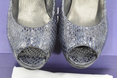 Stuart Weitzman Russell & Bromley UK 7.5 Snake Print Peep Toe Heels Navy Blue - Picture 6 of 13