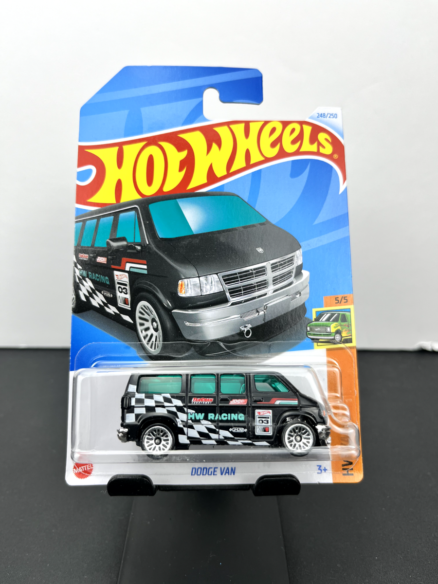 Hot Wheels Dodge Van チェイス ミニカー HDH54 Amazon.com: Hot Wheels Dodge Van, HW 55th Race Team 2/5