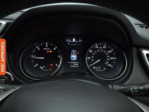 2016 Nissan Qashqai 1.5 dCi N-Connecta 5dr SUV Diesel Manual - Picture 11 of 24