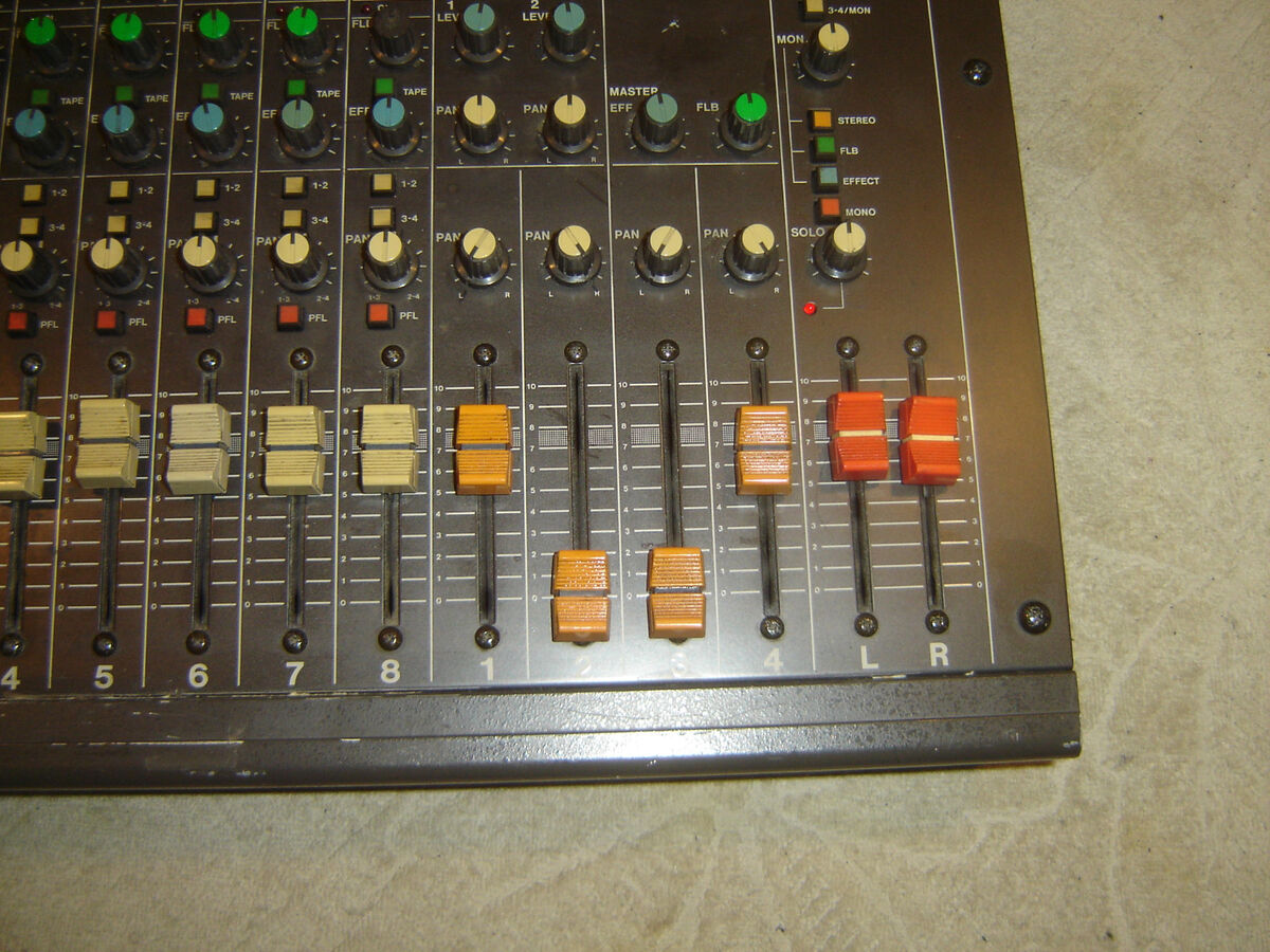 Tascam M-208, 8 Channel Analog Mixer Vintage, Quality Tascam M-208, 8 Channel Analog Mixer Vintage, Quality