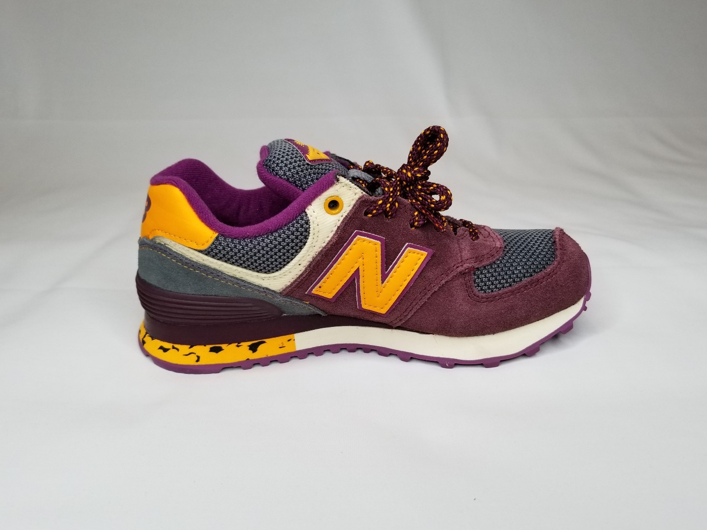 New Balance 574 Classic Running shoes WL574TSX Burgundy Grey New Balance 574 Classic Running Shoe WL574TSX BurgundyGrey