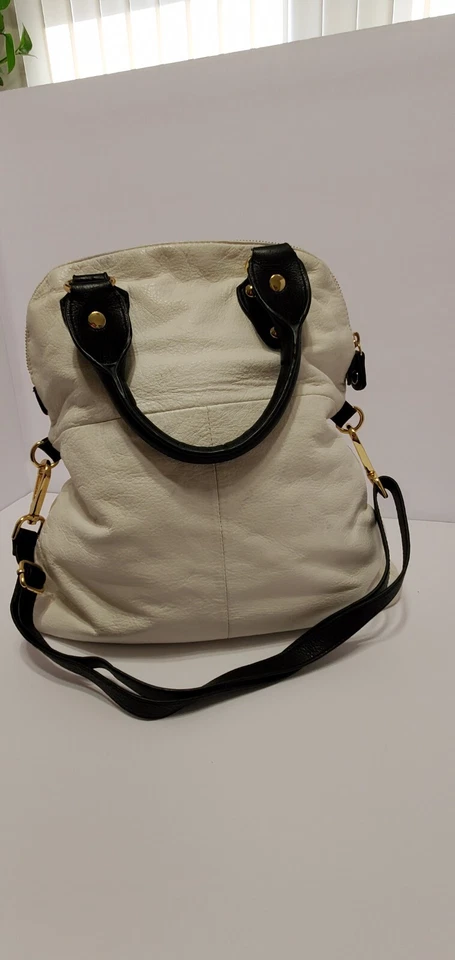 Emma Fox совершенно кожи белый сумочки черный акценты желтый цветочный интерьер ткани  - Изображение 3 из 4