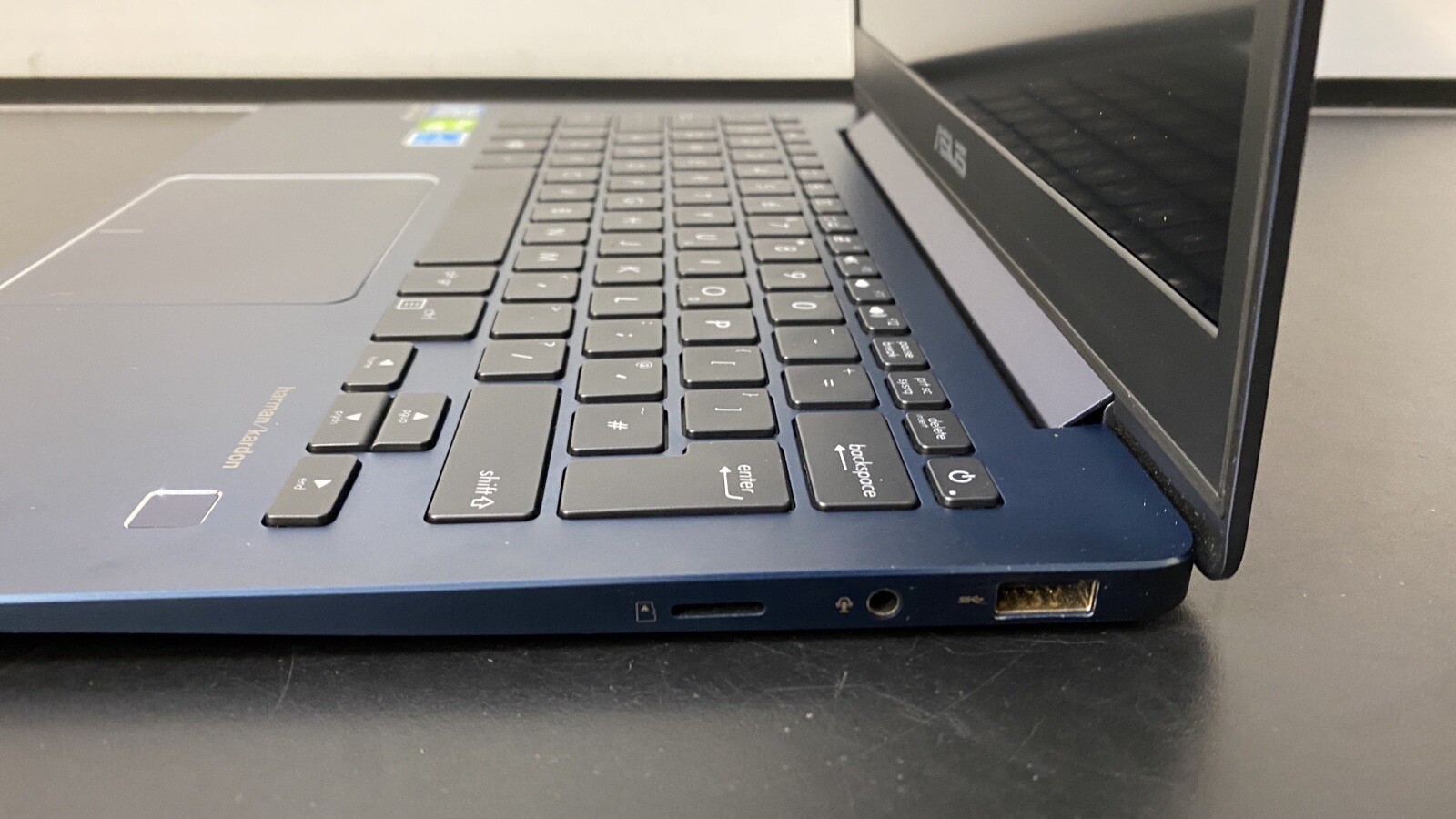 ASUS ZenBook 13 UX331UN-EG002T, Intel Core i7, 8GB RAM, 512GB SSD, 13.3" - Picture 3 of 11