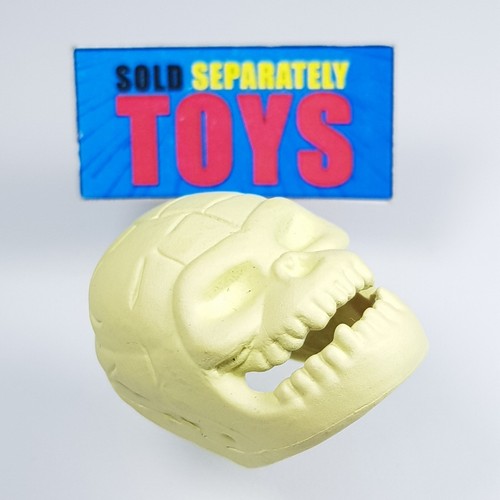 Vtg Playmates Primal Rage Chaos SKULL head bone white weapon accessory part - Picture 10 of 12