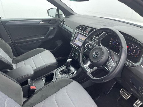 2020 Volkswagen Tiguan 2.0 TDI R-Line Tech SUV 5dr Diesel DSG 4Motion Euro 6 (s/ - Picture 5 of 20