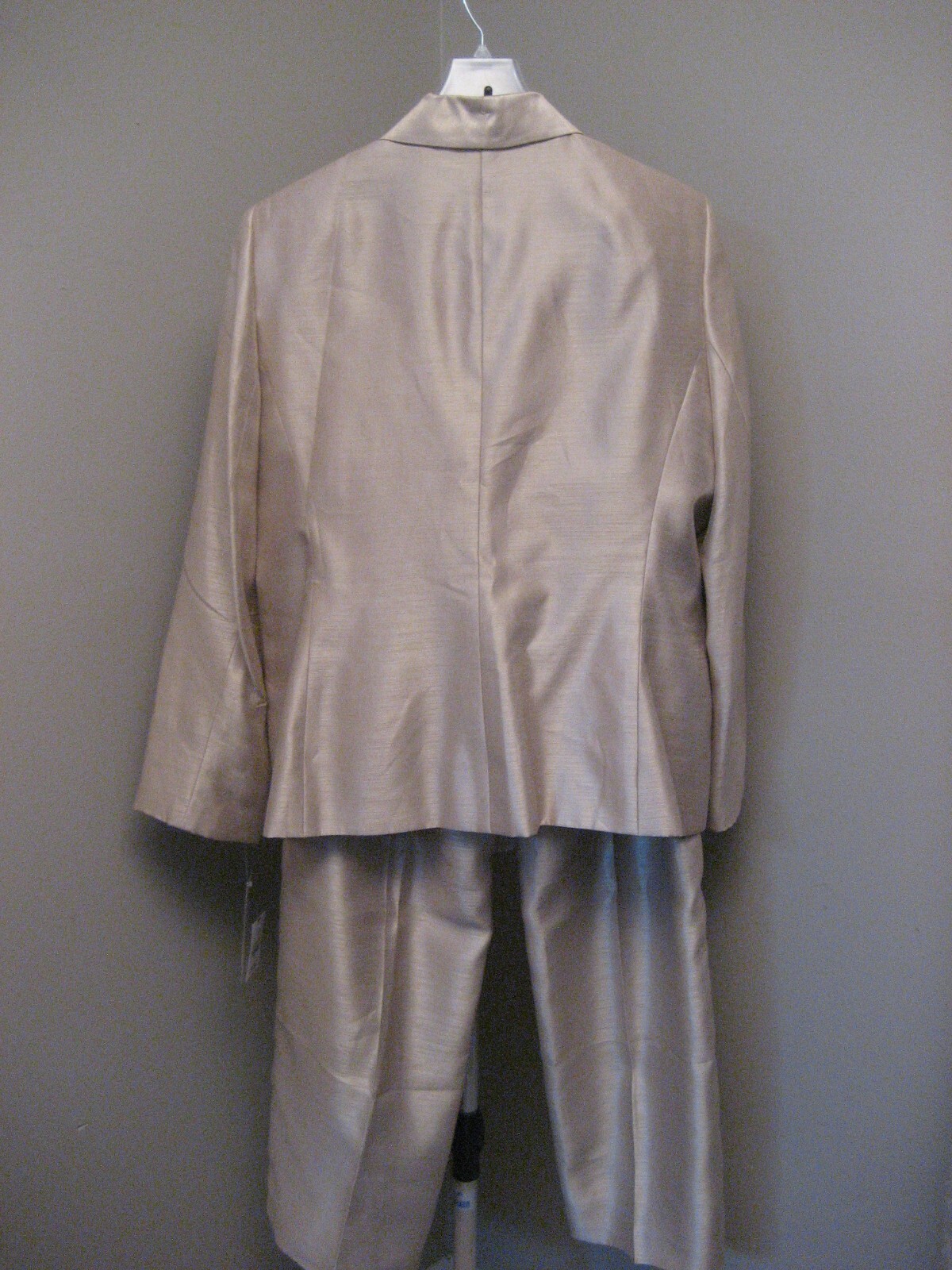 Picture 3 of 12