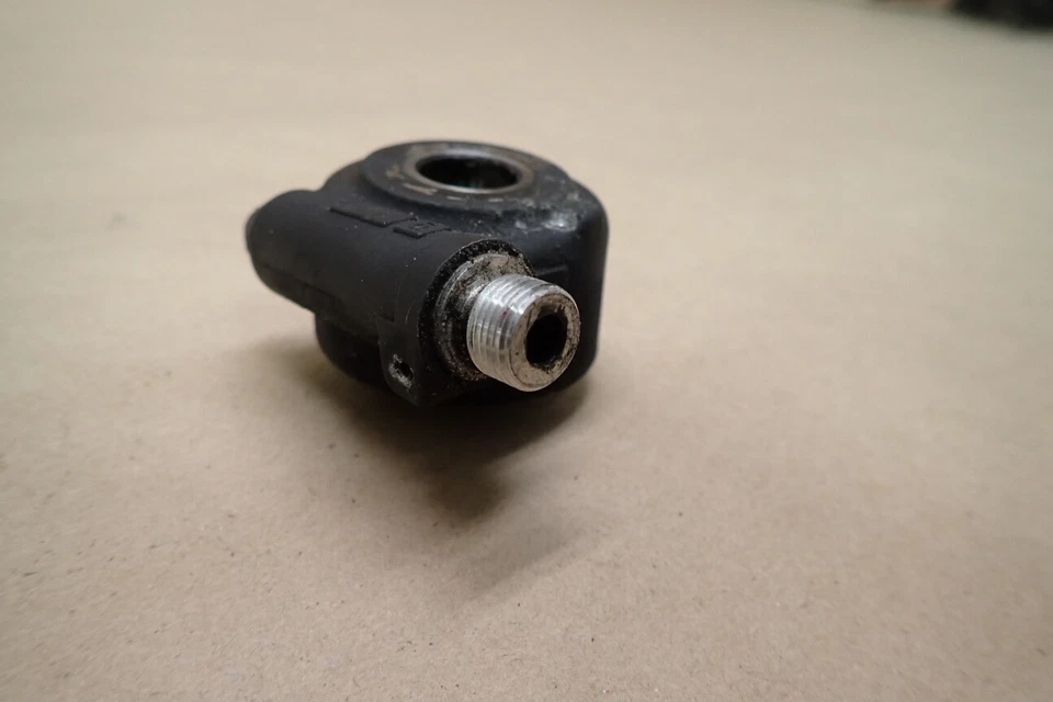 2005 KAWASAKI NINJA 500 EX500D SPEEDOMETER DRIVE HUB GEAR UNIT - Imagem 2 de 4