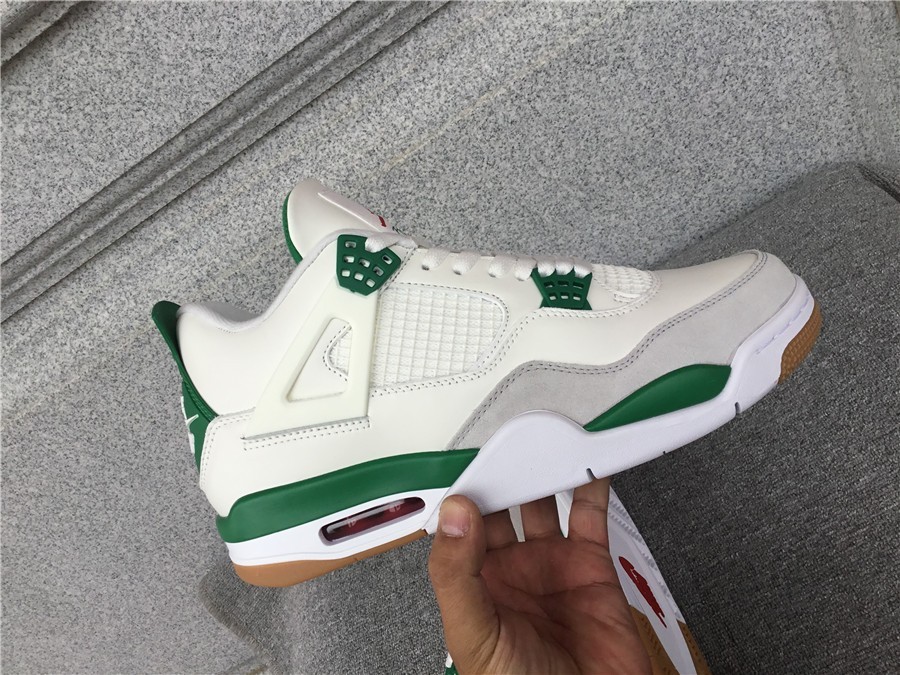 Size 13 - Jordan 4 Retro SP x Nike SB Mid Pine Green for