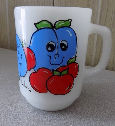 Vintage Fire-King Anchor Hocking Nancy Lynn Smiling Fruit Berry Milk Glass Mugs