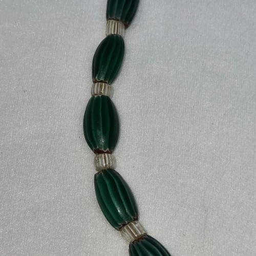 ANTIQUE WATERMELON VENETIAN CHEVRON GREEN GLASS TRADE BEADS NECKLACE W/CLAW - Picture 4 of 6