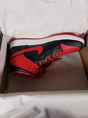 Zapatos de baloncesto Air Jordan 1 Mid Alternate Bred para hombre talla 12 negros/rojos DQ8426 - Imagen 16 de 23