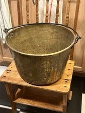 Large 14” Antique Brass Pot, Pail, Bucket, Americana Decorator Primitive Decor