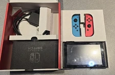 Nintendo Switch Handheld Red/Blue W/Dock (CLN069956)