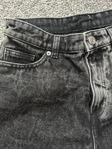Monki Black Acid Wash Denim Shorts Size 26 - 第 2/3 張圖片