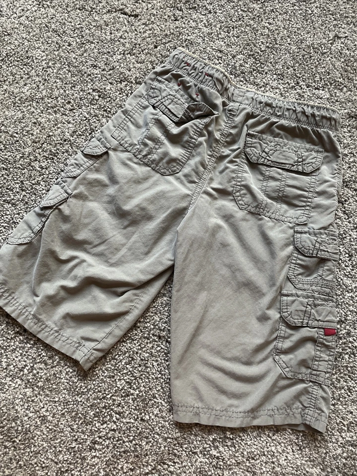 Pantalones Cortos de Carga UnionBay Niños Gris, Talla 7 Cintura Elástica Ajustable Bolsillos Exterior Foto 2 de 4