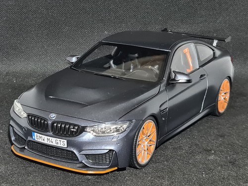 BMW M4 GTS F82 Minichamps DEALER 1/18 (No Autoart Gt Spirit Norev Otto Spark ) - Imagen 6 de 24