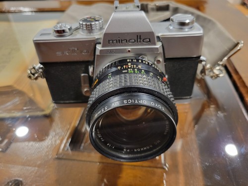 Minolta SRT 101 analoge Kleinbildkamera mit Objektiv 50 mm f/1,4