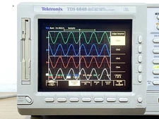 Tektronix oscilloscope TDS684B 1GHz 5GS/s in perfect working condition.