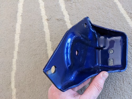 Ford Escort RS Turbo S2 Gearbox Brackets Imperial Blue - Picture 9 of 9