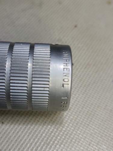 Amphenol 165-10 Connector - Picture 6 of 7